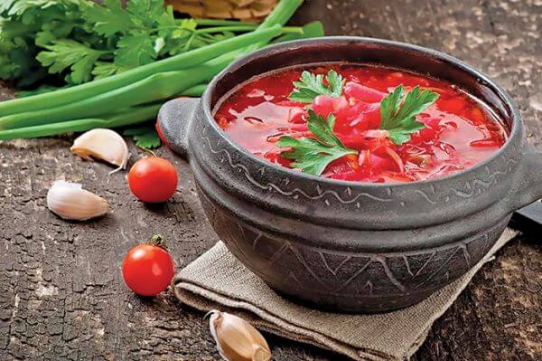 Не тільки землю — навіть борщ свій москалям не віддамо