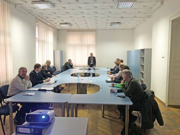 Окрадена Україна