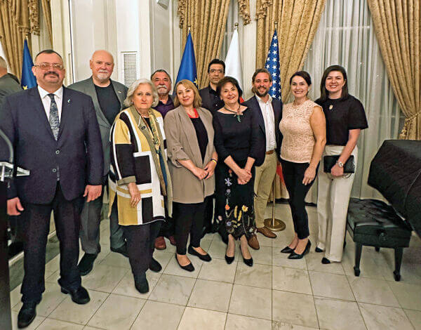 Запросили українську громаду на показ документального фільму «Стерти націю»