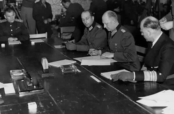 День перемоги: 8 травня чи 9?