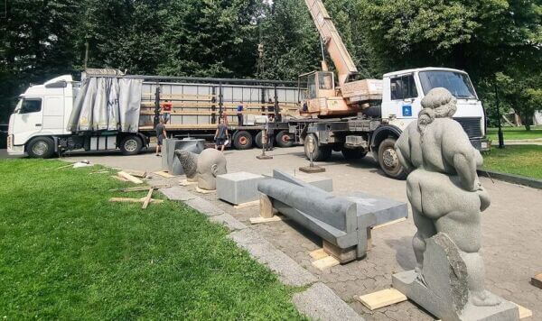 Впевнено деградуючи…