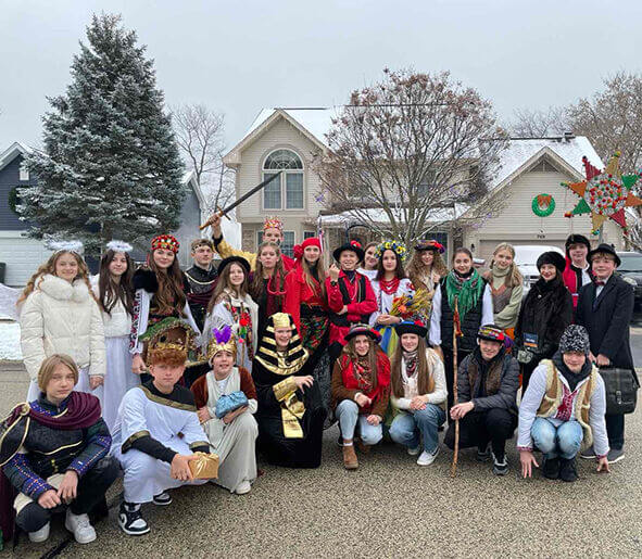 «Вишиванка» не лишень  танцює, але й колядує