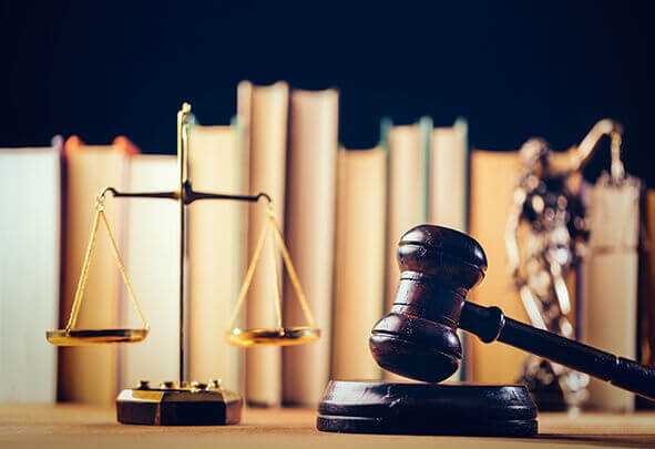 Про легальність та легітимність