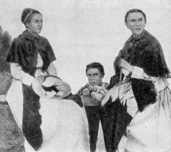 Українські письменниці ХІХ –  початку ХХ ст. – колеги класиків і самостійні імена