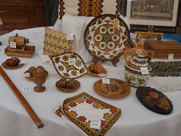 Йдемо до свят із вірою у перемогу світла