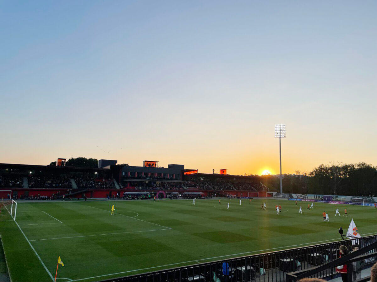 Футбол під НЕмирним небом:  як Україна відроджує та втримує  на плаву «Гру мільйонів»