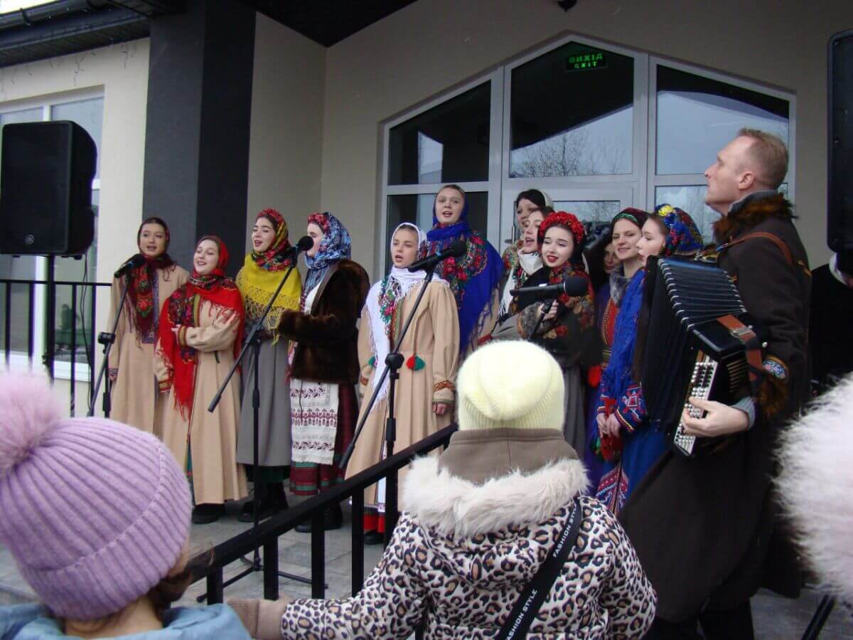 Колядки і щедрівки у «Містечку Хансена»
