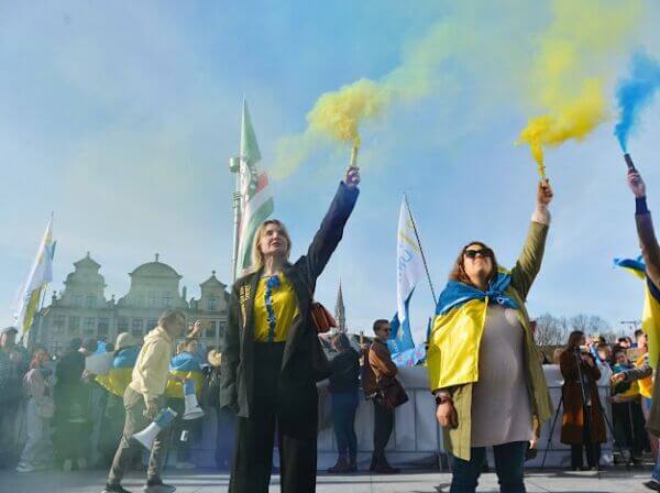 Не за політичні вподобання, а за державу, за омріяний дім!