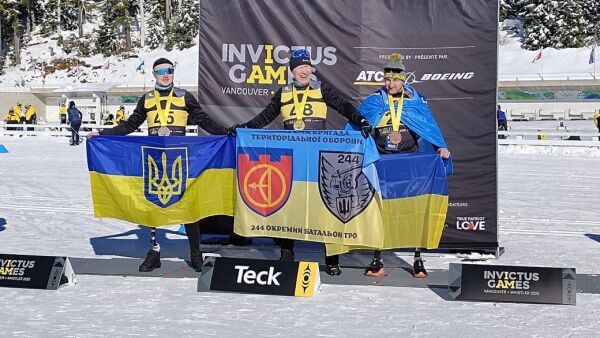 Огляд спортивних новин тижня: «Ігри нескорених», кінець кар’єри Усика та Супербоул