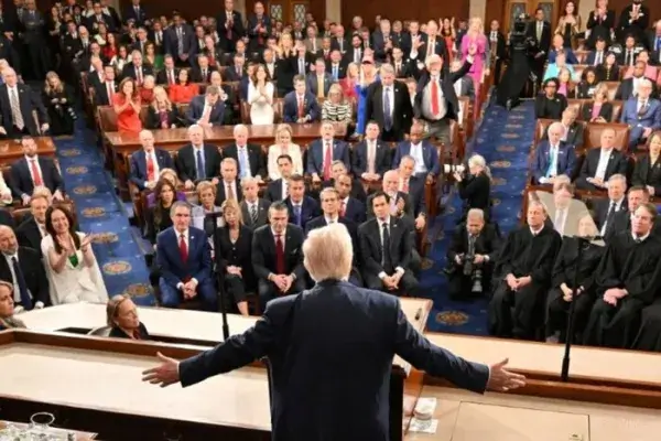 Течуть промови запальні…