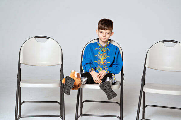 Він мріє бігати, стрибати і грати у футбол… Допоможімо здійснити його мрію