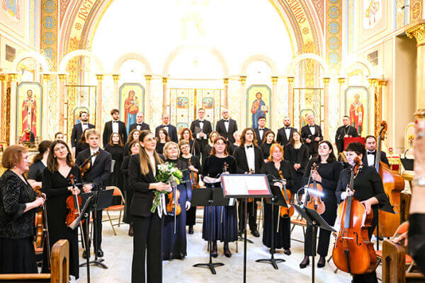 «Сім слів Христа»: молитовний вечір музики, роздумів, Господньої любові…