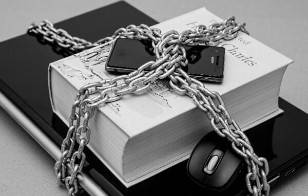 Брюсельські бюрократи організували «Тиждень без мови ворожнечі»