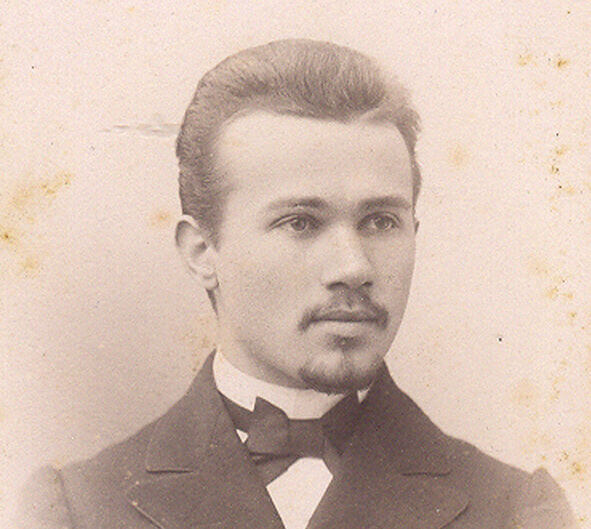 Українська поезія від  модернізму до Празької школи,  від України до еміграції:  «На крилах вітру, як на троні»