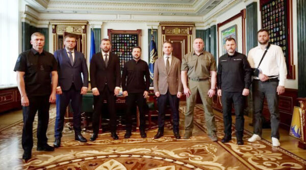 (Не)безпричинна антикорупційна паніка Зеленського-Єрмака