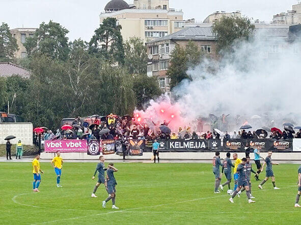 «Шахтар» у Бучі: аматорський vs. професійний футбол в Україні
