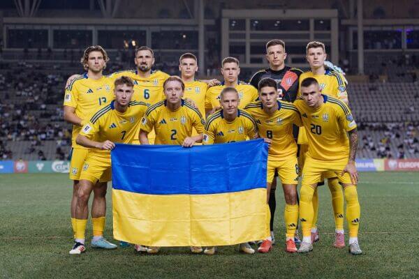 Що нам робити зі збірною України з футболу?