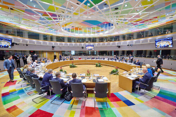 Мирні переговори: ритуальні танці з бубном близькі до завершення