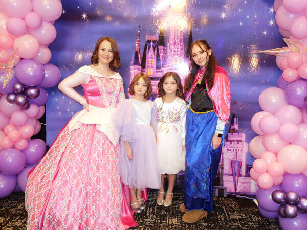 Тут оживала казка… І перетворювалась на доброчинність