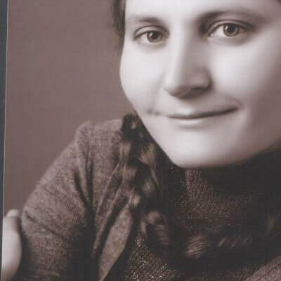 «Життя, як тремкі акварелі»: Наталія Фесенюк – художниця, керамістка і поетеса